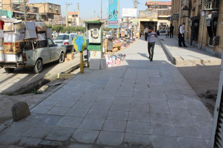 آغاز بهسازی و اصلاح کفپوش گذاری پیاده‌روهای خیابان آزادی، توسط شهرداری مسجدسلیمان