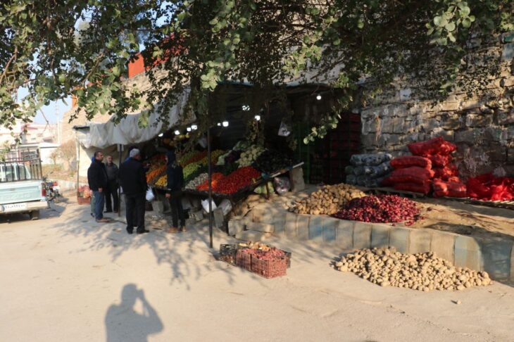 اجرای طرح ساماندهی اولیه میوه فروشان و دست فروشان سیار توسط شهرداری مسجدسلیمان