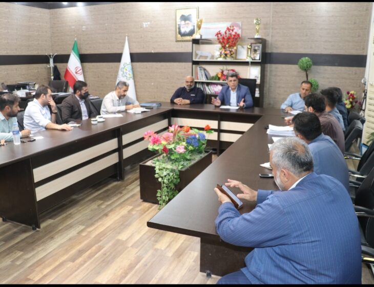 جلسه شهردار مسجدسلیمان با معاونین و مسئولین واحدهای شهرداری در دفتر شهردار برگزار شد