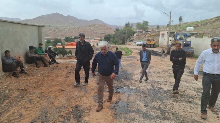 بازدید محمد خسروی شهردار مسجدسلیمان از آسفالت مسیر رفت جاده دسترسی فرودگاه